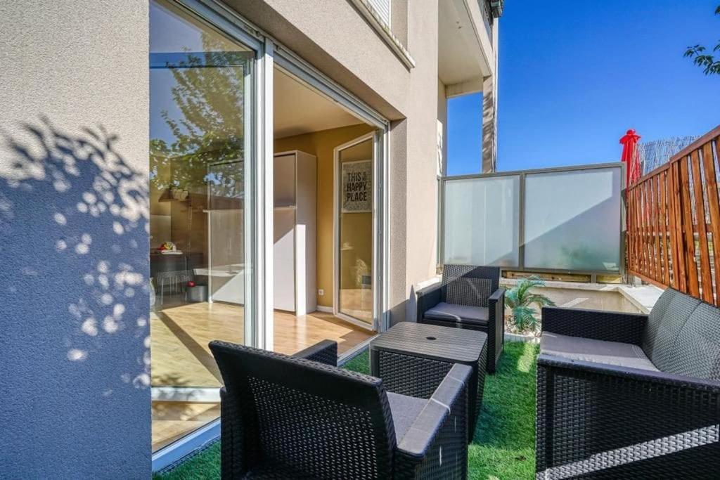 Charmant Studio Avec Terrasse Et Parking Корбей-Есон Екстериор снимка